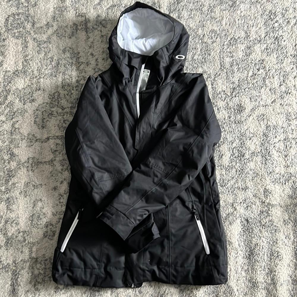 Like new Womens winter sports coat.  Like new. Non smoking home